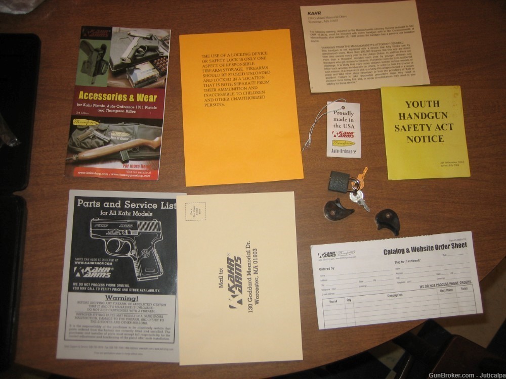 KAHR ARMS Pistol box with accessories-img-4