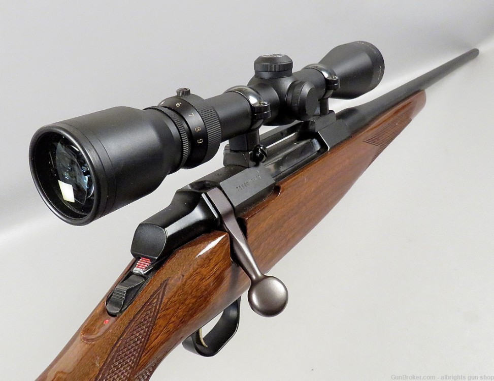 BROWNING A-BOLT 7MM REM MAG Bolt Action Rifle & Simmons 3 X 9 Scope -img-0