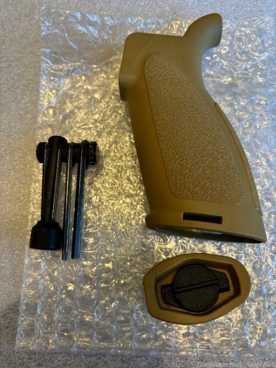 FDE RAL8000 V7 MR223 Grip NEW With TOOL. -img-5