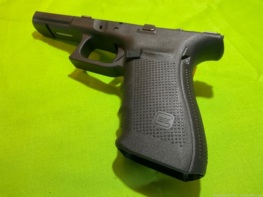 Glock 21 Gen 4 Complete Frame in Excellent Condition -img-8