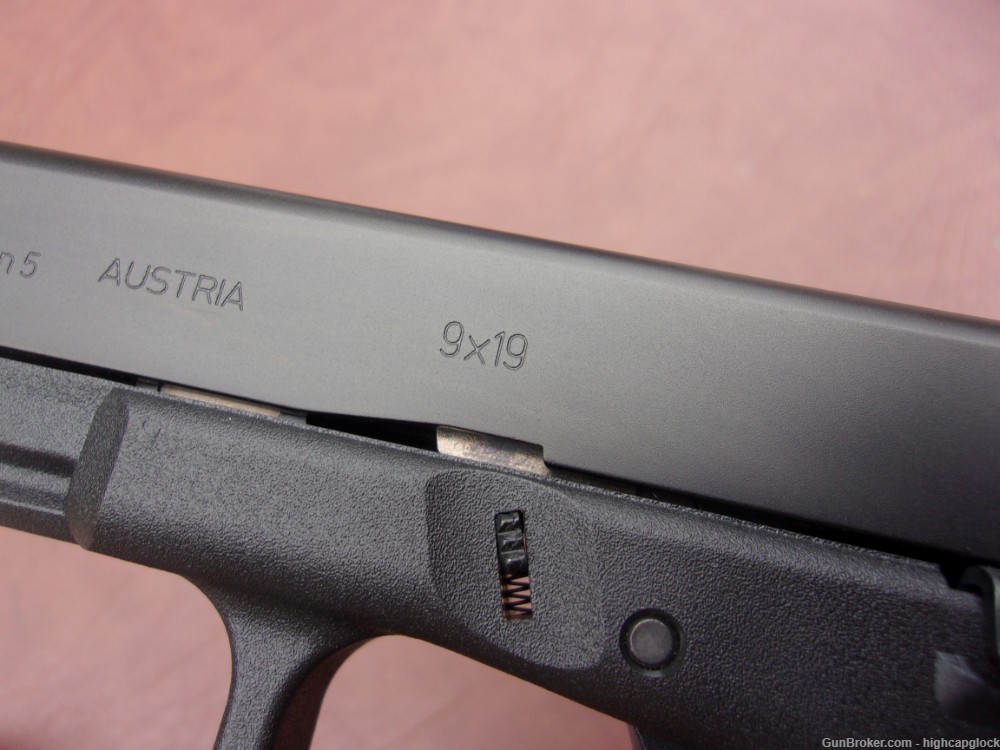 Glock 17 Gen 5 9mm 4.5" Semi Auto Pistol 99.9% Maybe Unfired $1START-img-6