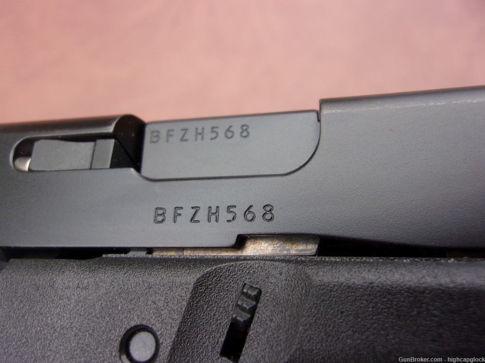 Glock 17 Gen 5 9mm 4.5" Semi Auto Pistol 99.9% Maybe Unfired $1START-img-7