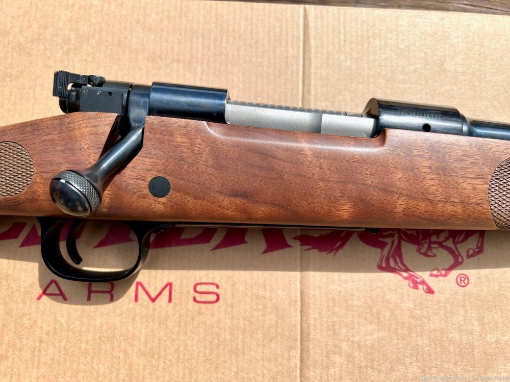 Winchester 70 Featherweight 7mm-08 Remington 22" Barrel  NIB NICE WOOD+-img-6