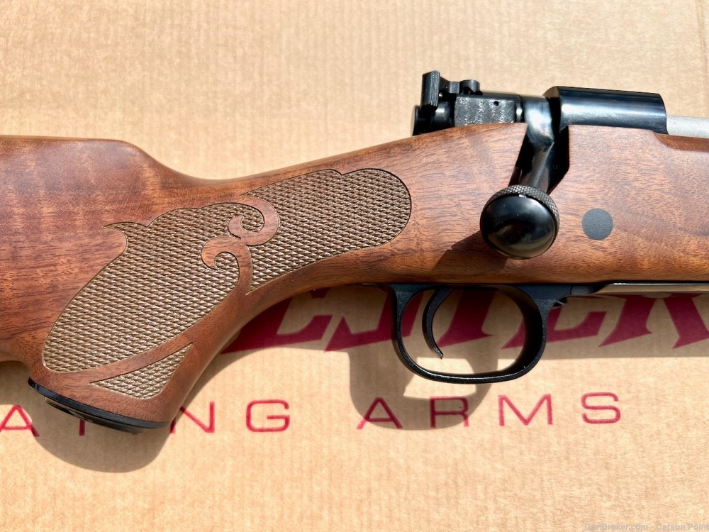 Winchester 70 Featherweight 7mm-08 Remington 22" Barrel  NIB NICE WOOD+-img-0
