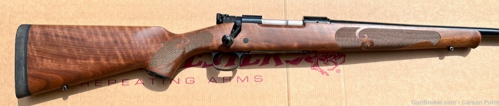 Winchester 70 Featherweight 7mm-08 Remington 22" Barrel  NIB NICE WOOD+-img-2