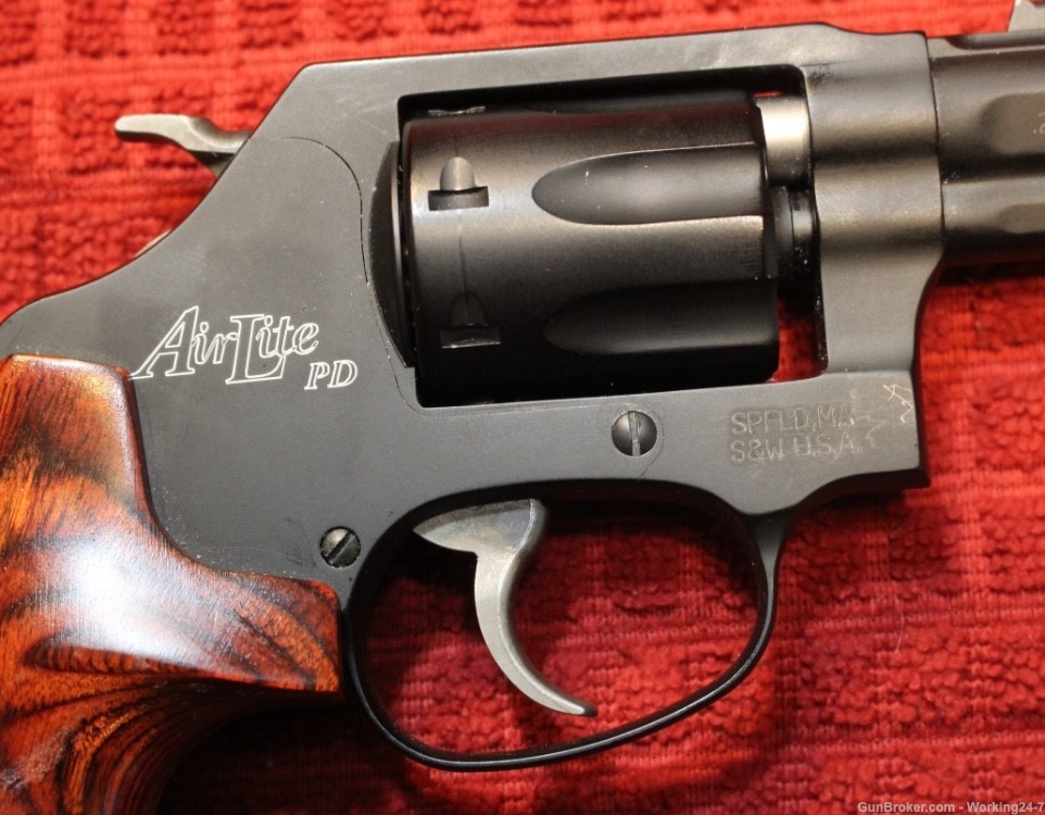 Smith & Wesson 351PD Airlite .22 WMR DA Revolver 7rd Black 160228-img-16