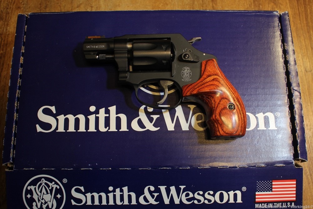 Smith & Wesson 351PD Airlite .22 WMR DA Revolver 7rd Black 160228-img-0