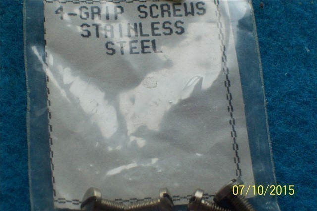 STAINLESS STEEL GRIP SCREWS-NEW IN PACKAGE (4)-img-1