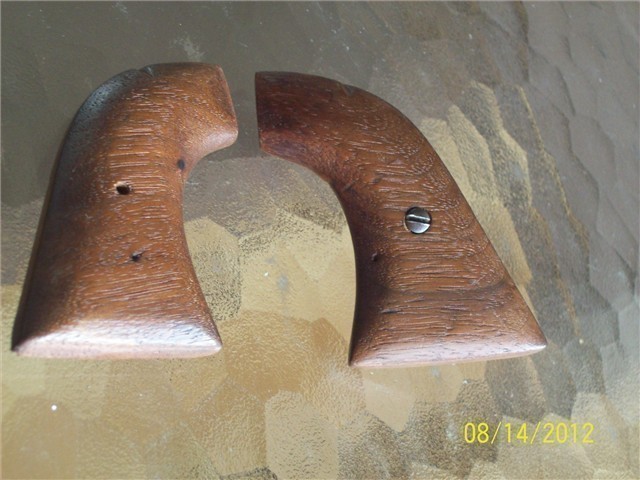 WALNUT GRIPS FOR REVOLVERS-img-0