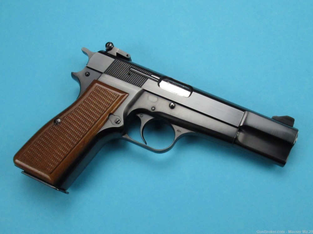 Very Nice 1971 Browning Hi Power Belgian pistol 9mm Luger BHP Mauser-img-49