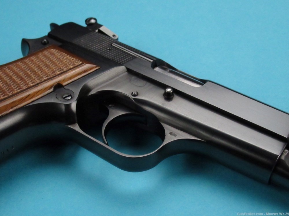 Very Nice 1971 Browning Hi Power Belgian pistol 9mm Luger BHP Mauser-img-43