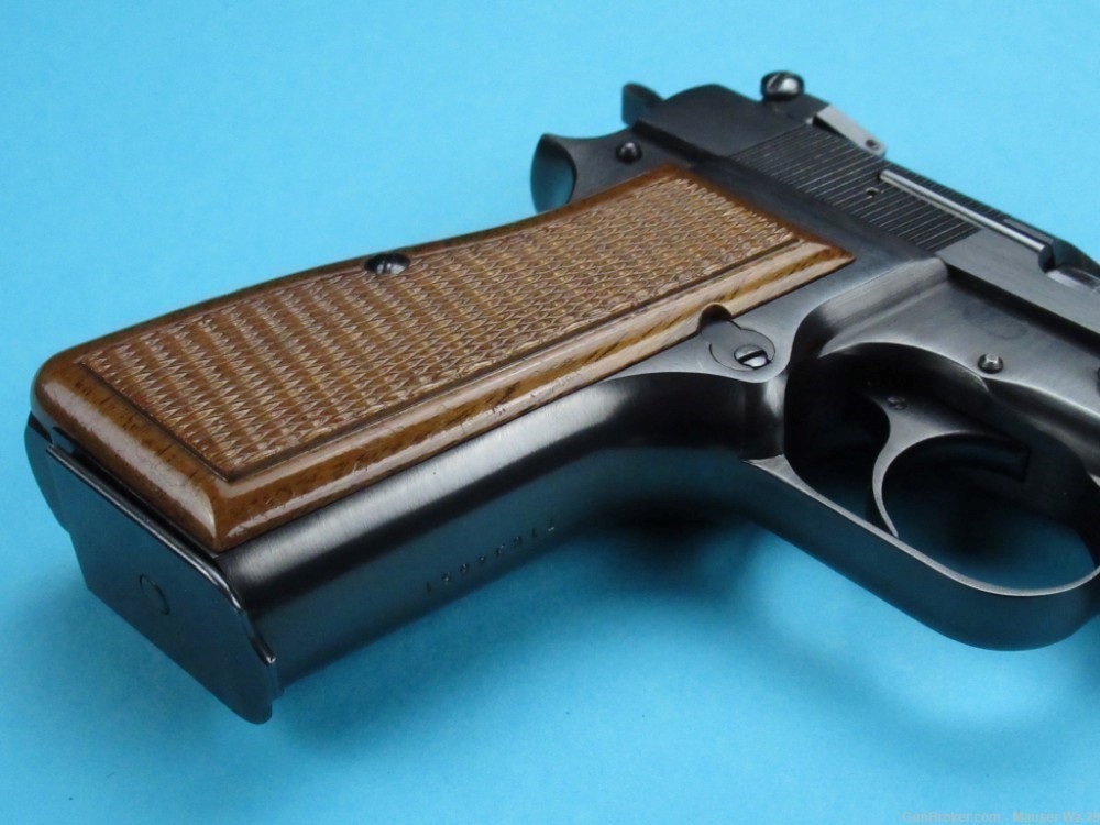 Very Nice 1971 Browning Hi Power Belgian pistol 9mm Luger BHP Mauser-img-44