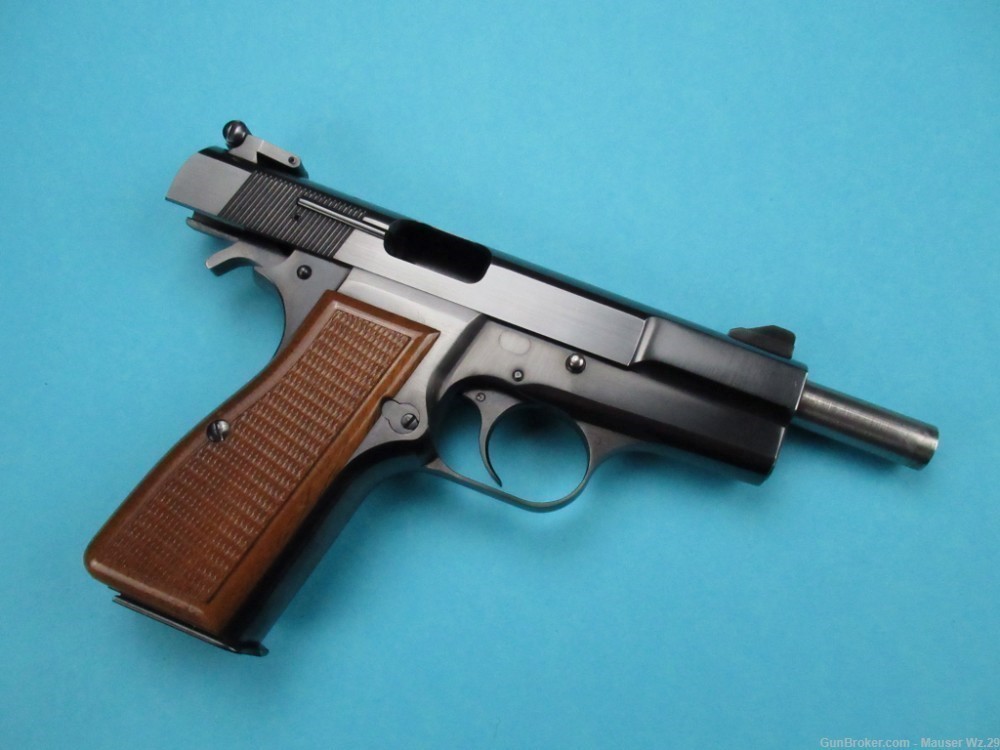 Very Nice 1971 Browning Hi Power Belgian pistol 9mm Luger BHP Mauser-img-69