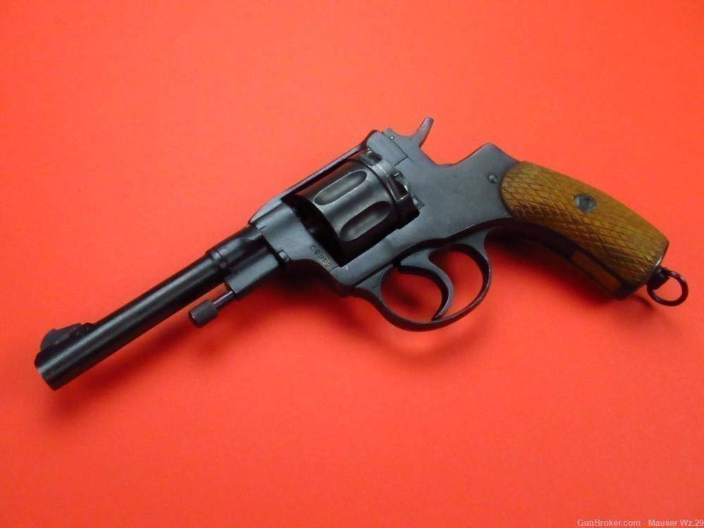 Nice WWII 1930 Russian Tula Nagant revolver M1895 - WW2 7.62mm mosin-img-1