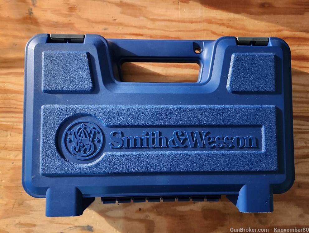 Smith & Wesson S&W 617 .22lr -img-6