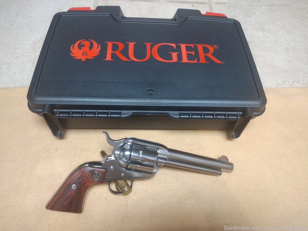 NEW Ruger Vaquero 45 Long Colt 5.5" 6-RD Stainless Revolver-img-0