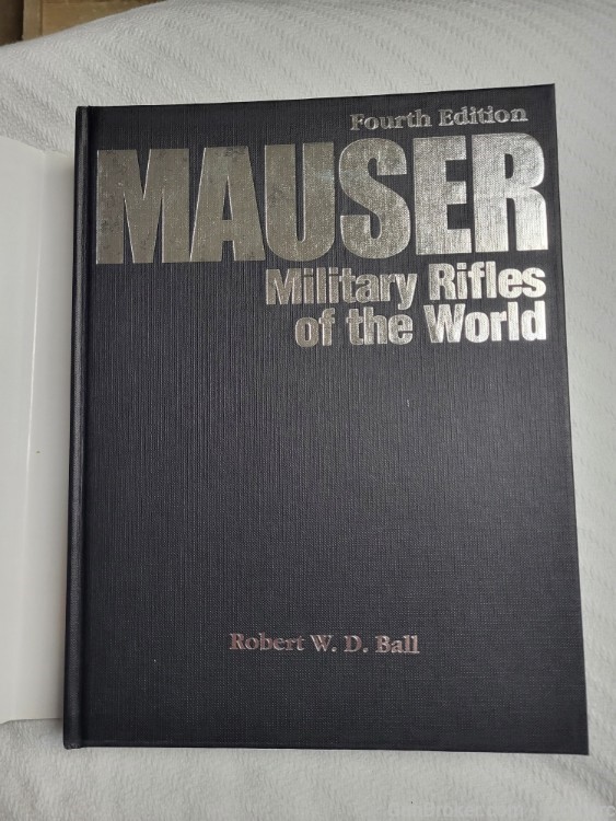 Mauser Military Rifles of the World 4th Edition-img-1