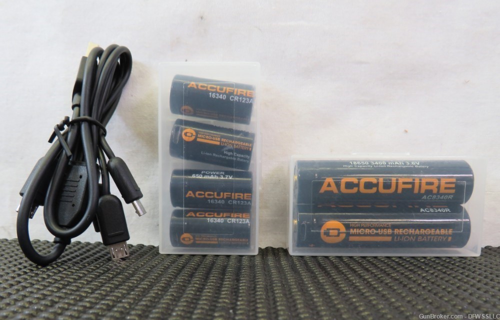 PENNY! ACCUFIRE IR300 INFRARED ILLUMINATOR W/ PIC MOUNT & CHARGER SET-NEW!-img-9