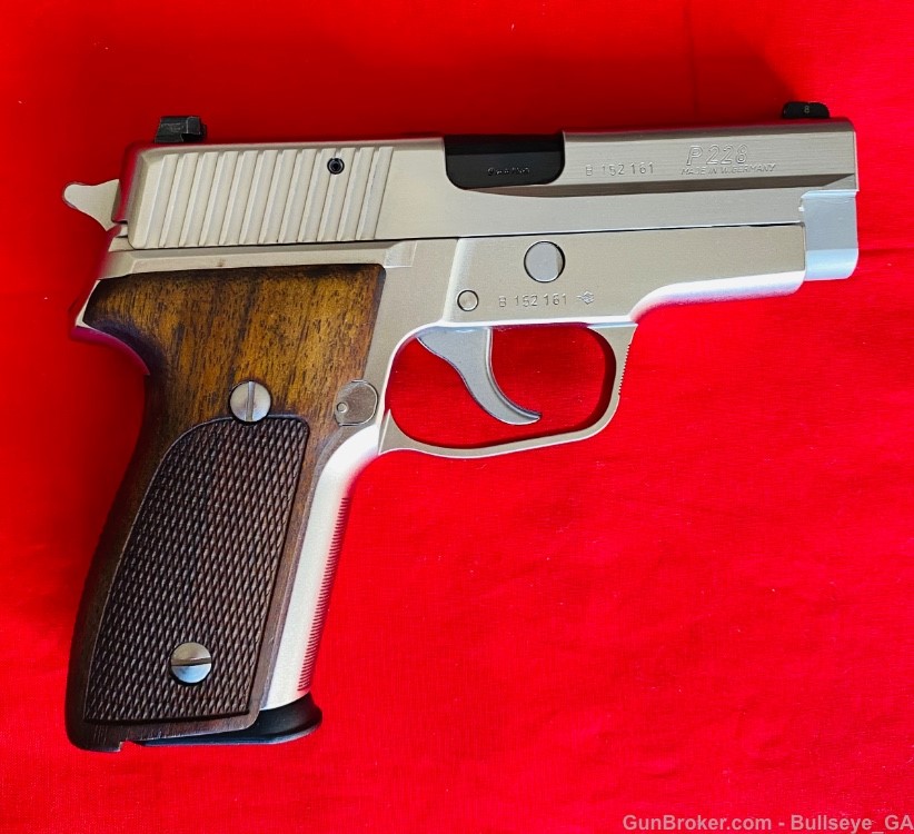 Sig Sauer P228 West German "KB" 1991 9mm NICKEL & Wood Grips * MINT *-img-11