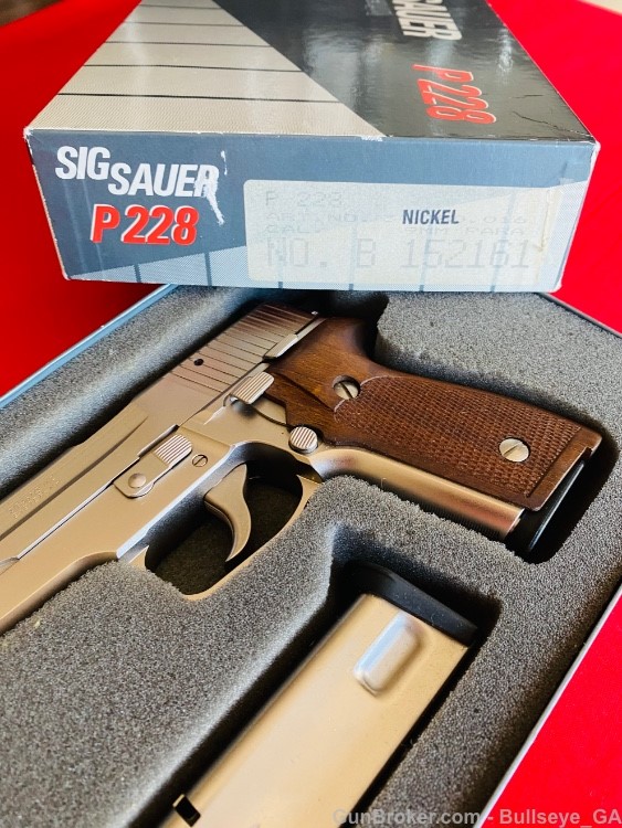 Sig Sauer P228 West German "KB" 1991 9mm NICKEL & Wood Grips * MINT *-img-4