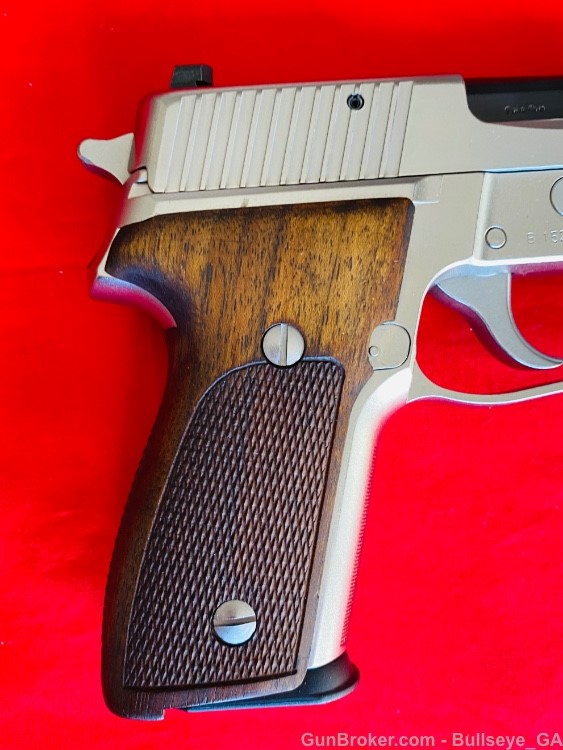 Sig Sauer P228 West German "KB" 1991 9mm NICKEL & Wood Grips * MINT *-img-12