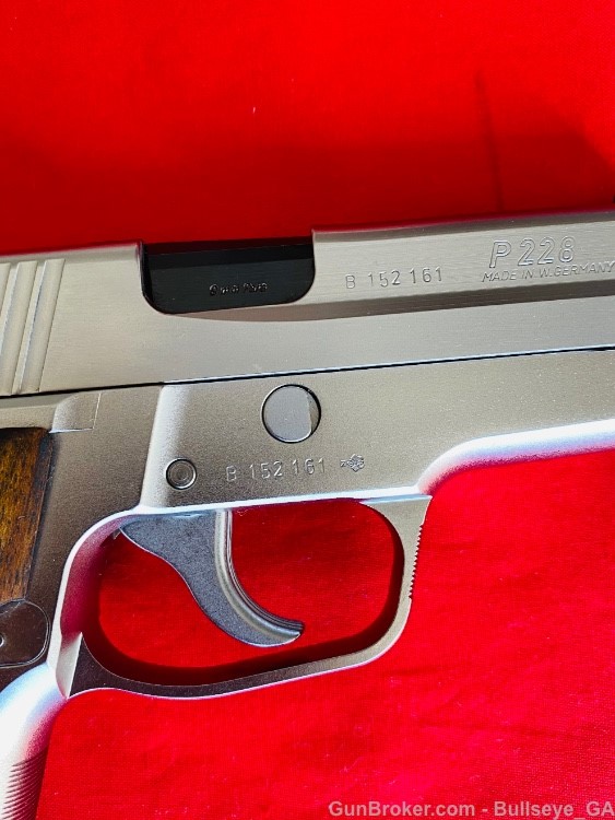 Sig Sauer P228 West German "KB" 1991 9mm NICKEL & Wood Grips * MINT *-img-15