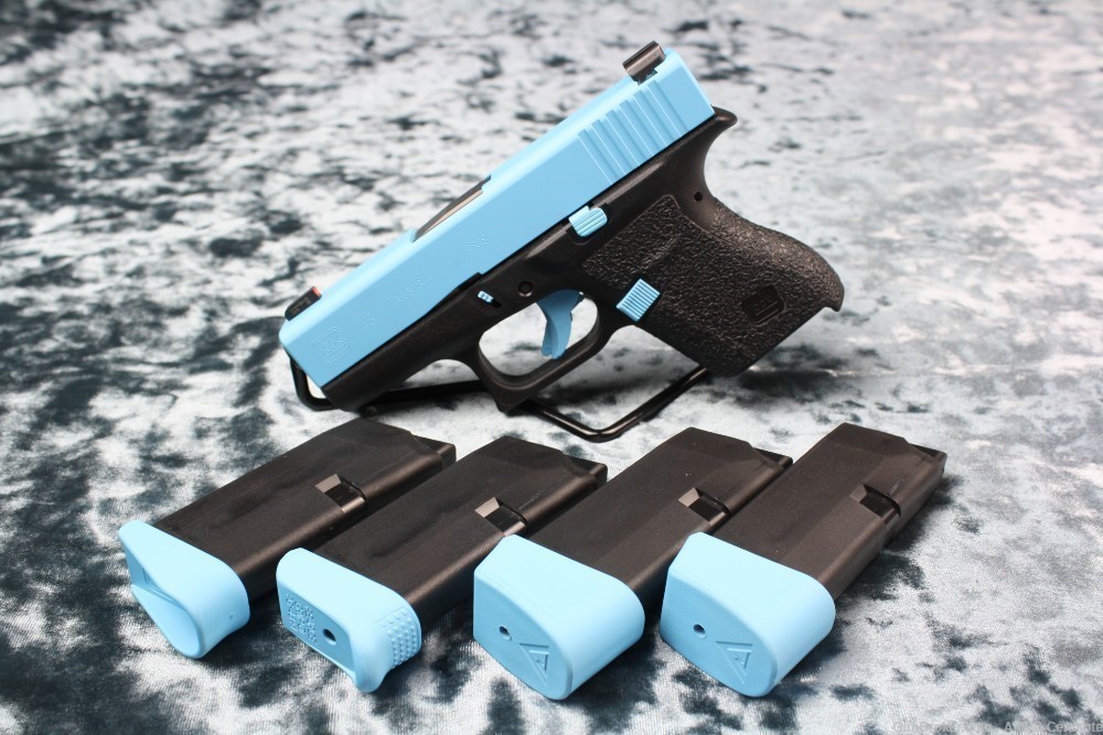Glock 43 9mm Cerakote Blue Raspberry Vickers Tactical Extras Night LIKE NEW-img-10