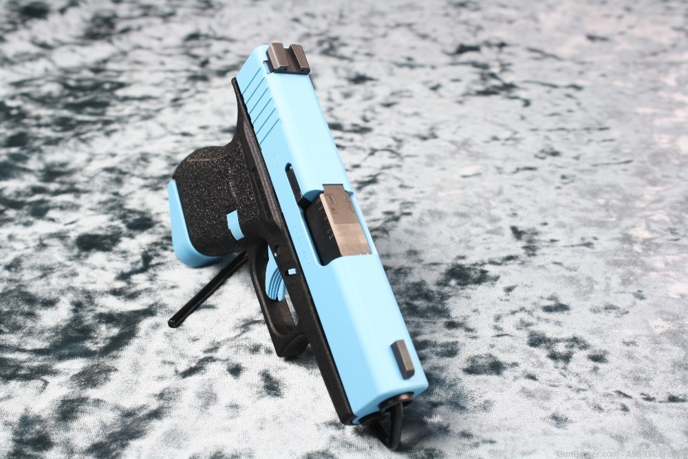 Glock 43 9mm Cerakote Blue Raspberry Vickers Tactical Extras Night LIKE NEW-img-4