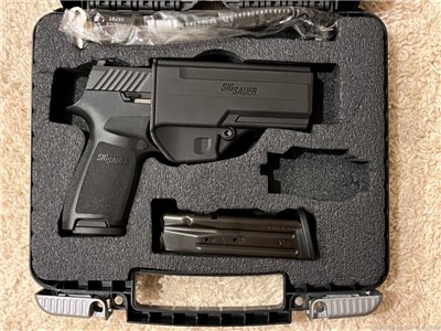 Sig Sauer P320 Full-Size 9mm Nitron Centerfire Handgun with Night Sigh