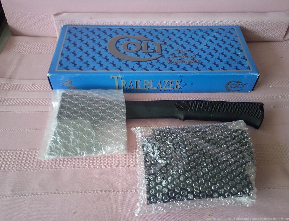 WOW! Uber RARE Complete In Box COLT CT2 Trailblazer Axe & Knife Combo!-img-12