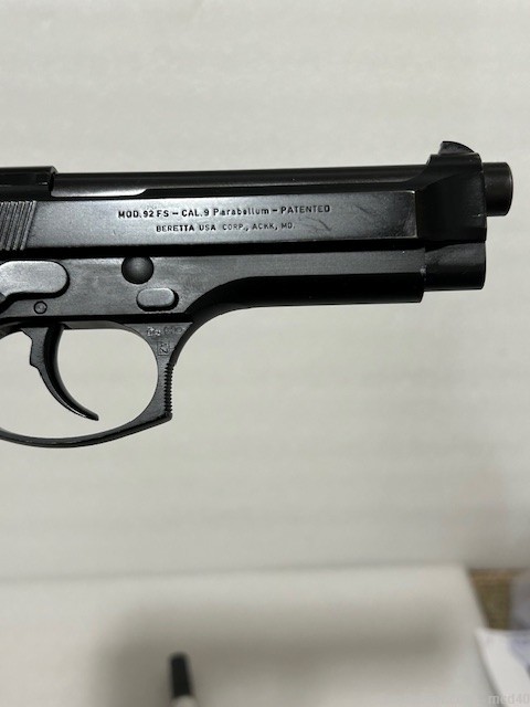 Beretta 92FS 9mm 92 FS similar to 92F 92 F Made in Italy Nice Italian made -img-9