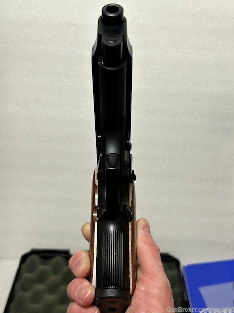 Beretta 92FS 9mm 92 FS similar to 92F 92 F Made in Italy Nice Italian made -img-21