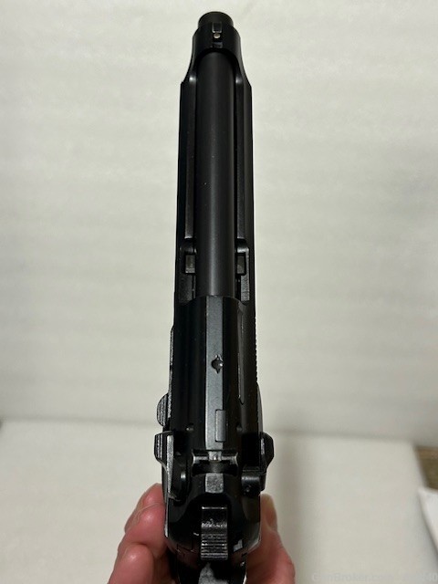 Beretta 92FS 9mm 92 FS similar to 92F 92 F Made in Italy Nice Italian made -img-19