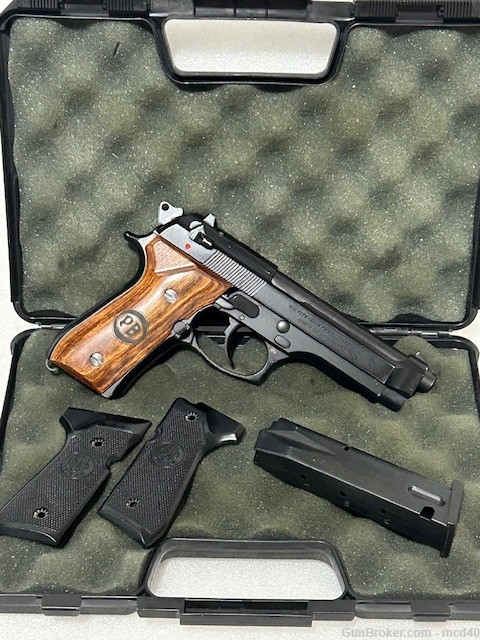 Beretta 92FS 9mm 92 FS similar to 92F 92 F Made in Italy Nice Italian made -img-3