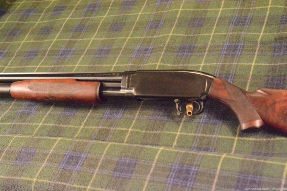 Winchester model 12 skeet marked solid rib with extra fancy wood 1940. 12 g-img-0