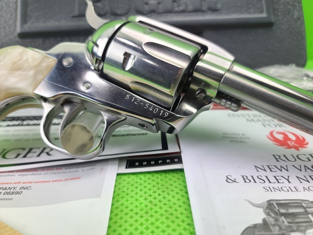 Ruger * VAQUERO * 45 COLT * BRIGHT POLISHED STAINLESS 4 3/4" BORN 2013 -img-15