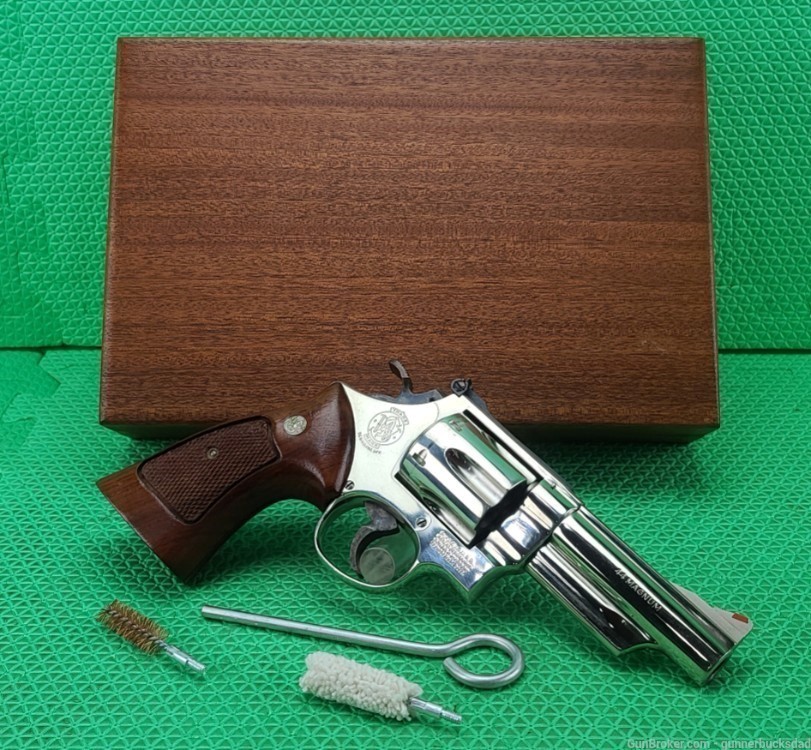 Smith & Wesson 29 ( 29-2 ) 4" NICKEL PINNED & RECESSED 44 Mag BORN 1982-img-16