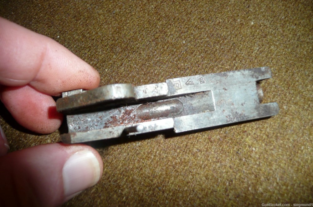 Winchester 1890 Breach block with firing pin inside-img-3