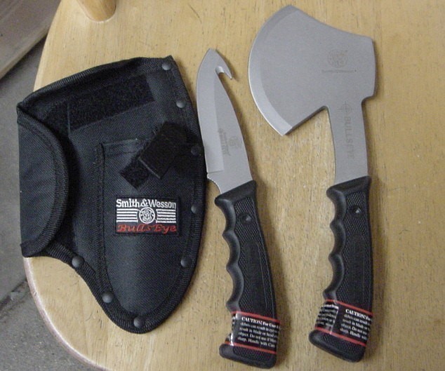 Smith & Wesson Axe & Guthook Knife-img-0