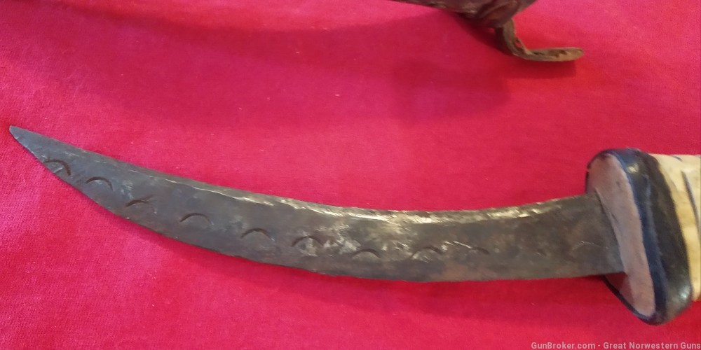 Antique alligator dagger & sheath should be in a museum-img-7
