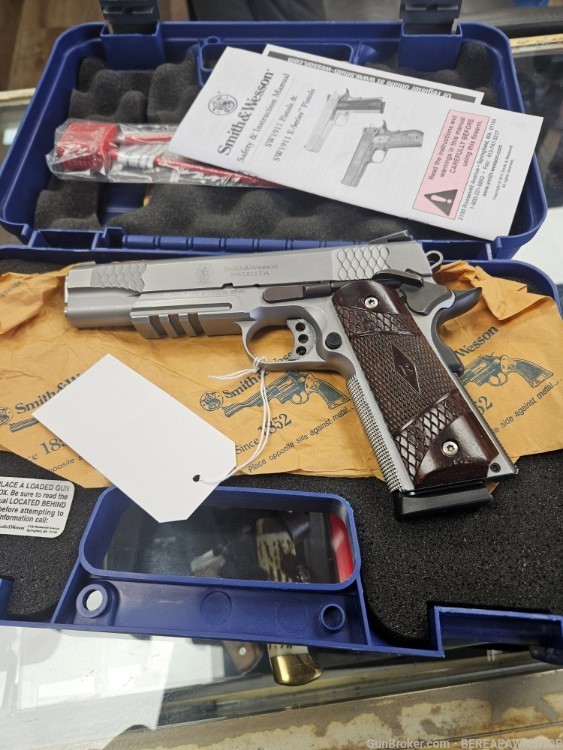 Smith and wesson SW1911TA 45ACP E SERIES in box-img-0