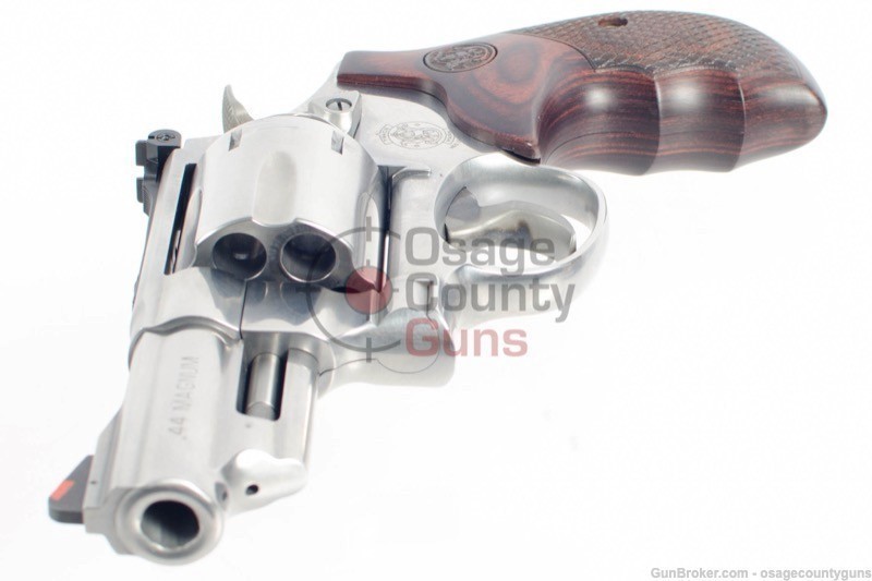  Smith & Wesson Model 629 Deluxe - 3" .44 Magnum-img-7