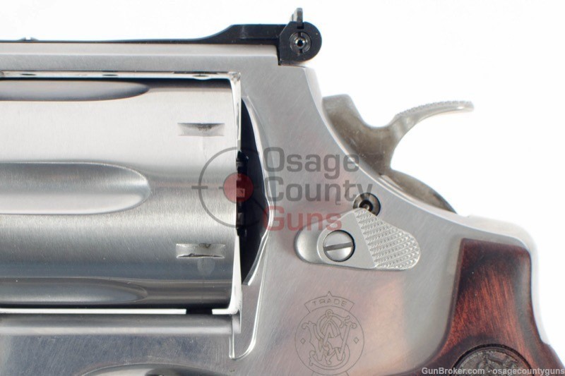  Smith & Wesson Model 629 Deluxe - 3" .44 Magnum-img-3