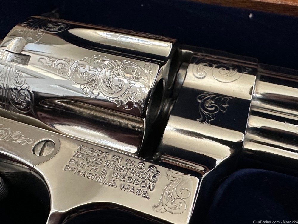 S&W Revolver .44 mag chrome engraved limited edition-img-9