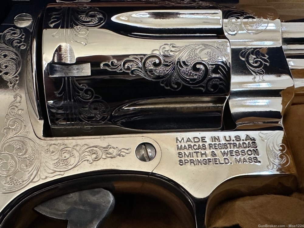 S&W Revolver .44 mag chrome engraved limited edition-img-14