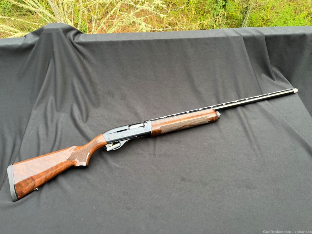 Remington 1100 Semi Auto Shotgun 12 Guage Screw In Chokes-img-1