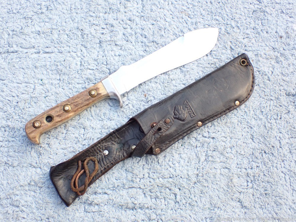 VIETNAM PUMA FIGHTING KNIFE WHITE HUNTER WITH ORIGINAL SCABBARD (RARE)-img-3