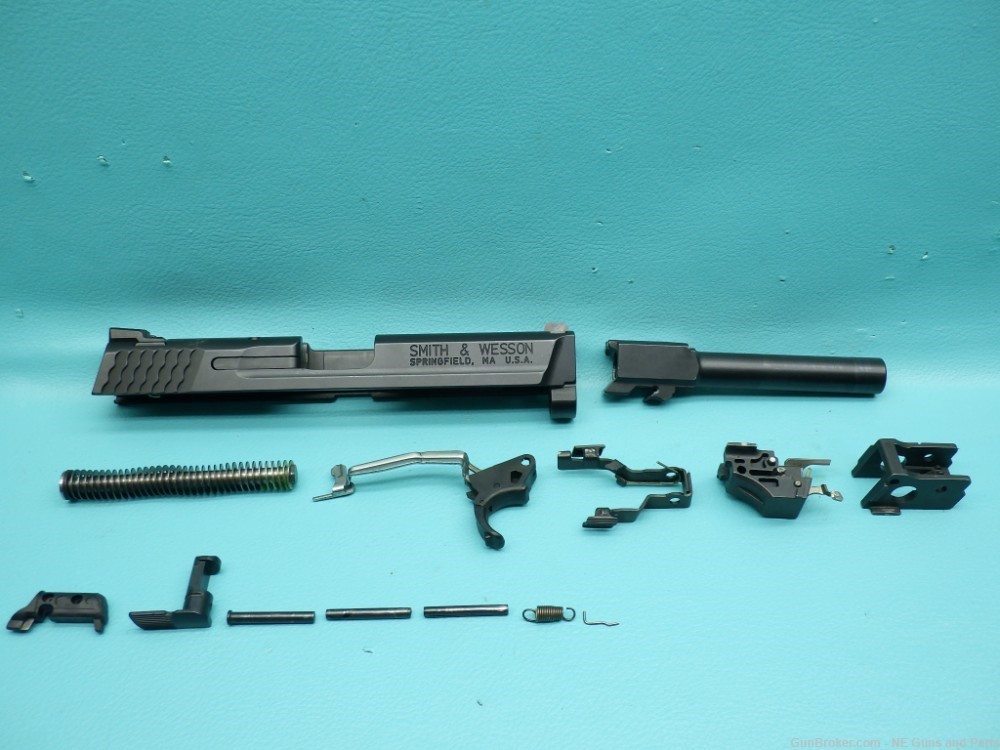 Smith & Wesson M&P40 .40S&W 4.25"bbl Pistol Repair Parts Kit -img-0