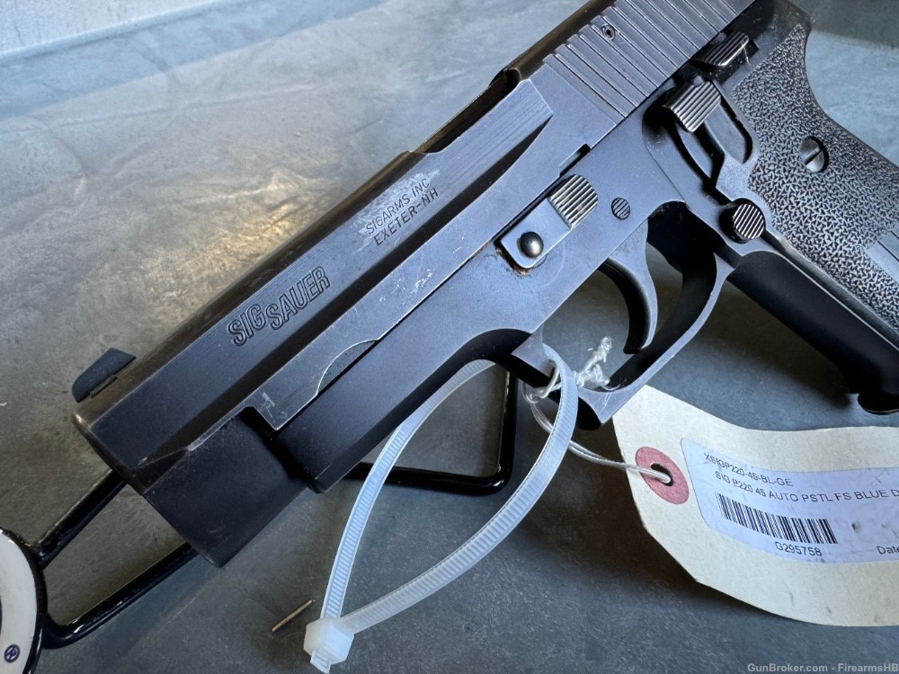 Sig Sauer P220 45 ACP made in Germany-img-3
