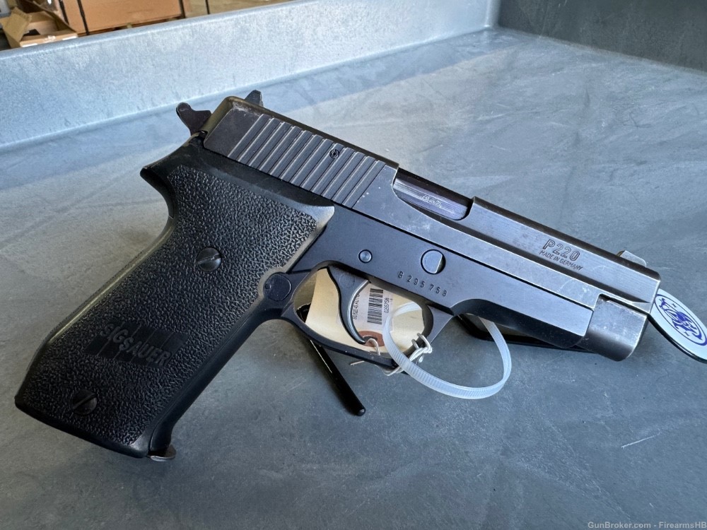 Sig Sauer P220 45 ACP made in Germany-img-0